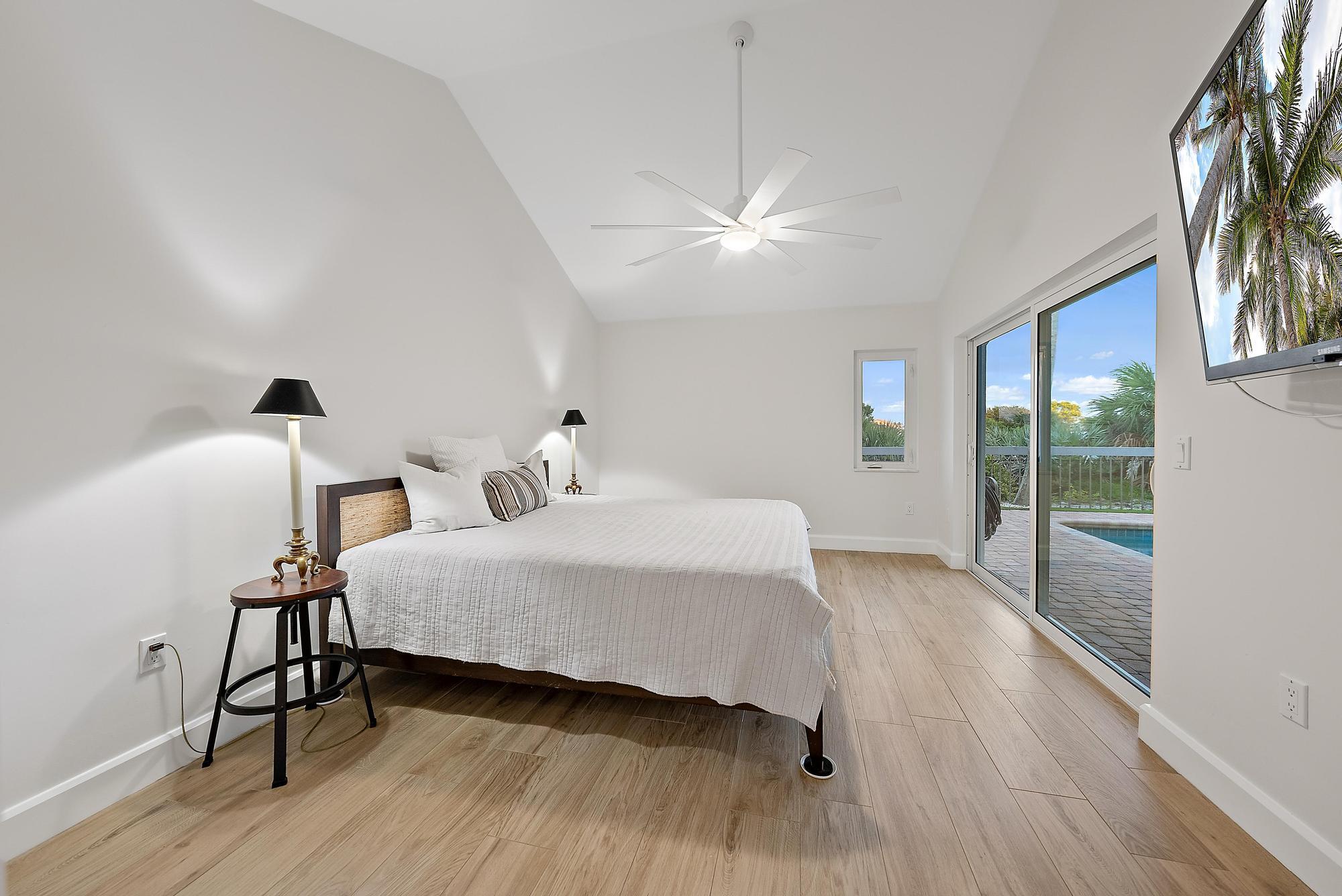 223 Ridge Road Jupiter, FL 33477 - Photo 16 of 46 Primary Suite
