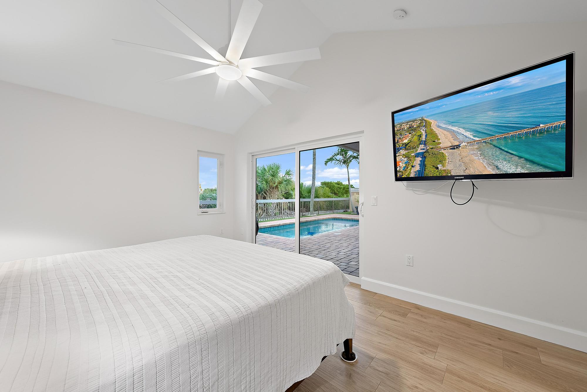 223 Ridge Road Jupiter, FL 33477 - Photo 17 of 46 Primary Suite