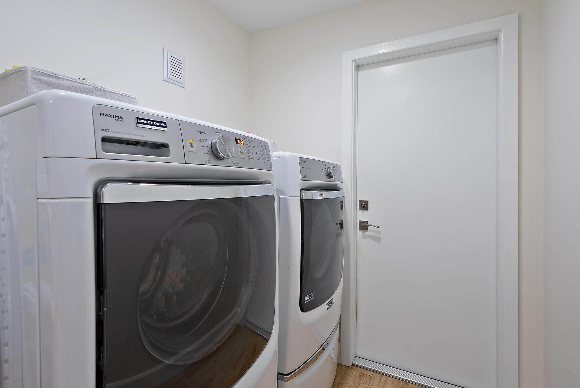 223 Ridge Road Jupiter, FL 33477 - Photo 27 of 46 Laundry Room