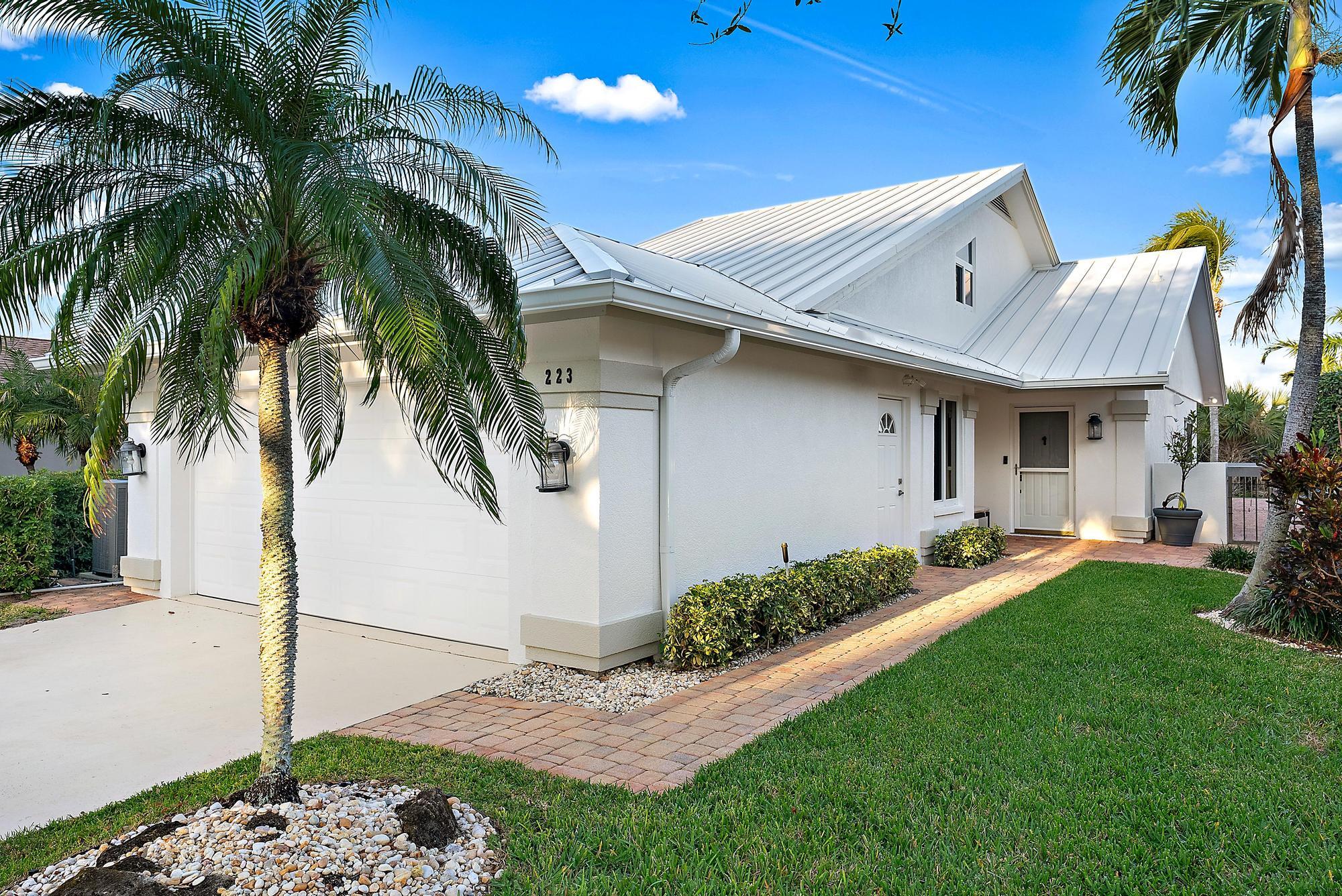 223 Ridge Road Jupiter, FL 33477 - Photo 7 of 46 Front Exterior