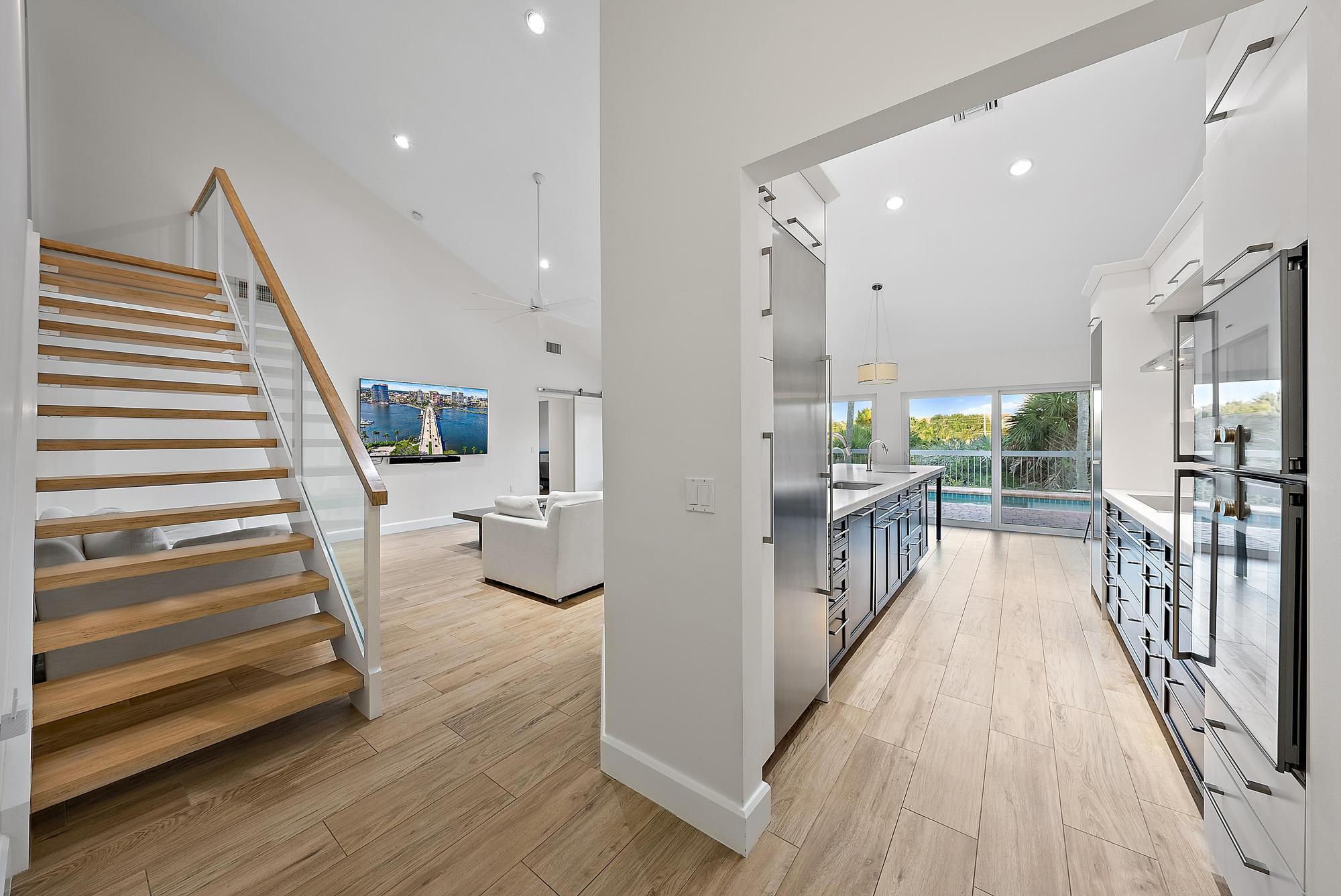 223 Ridge Road Jupiter, FL 33477 - Photo 10 of 46 Entrance