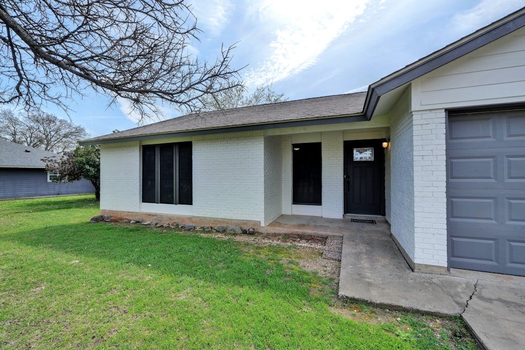 602 Apache Trail Leander, TX 78641 - Photo 5 of 26