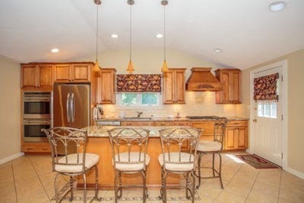 6 Lakeview Street Sharon, MA 02067 - Photo 5 of 22