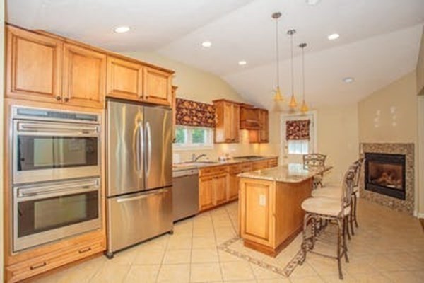 6 Lakeview Street Sharon, MA 02067 - Photo 6 of 22