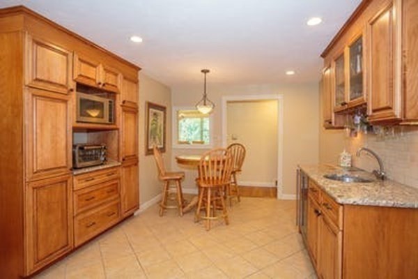 6 Lakeview Street Sharon, MA 02067 - Photo 7 of 22