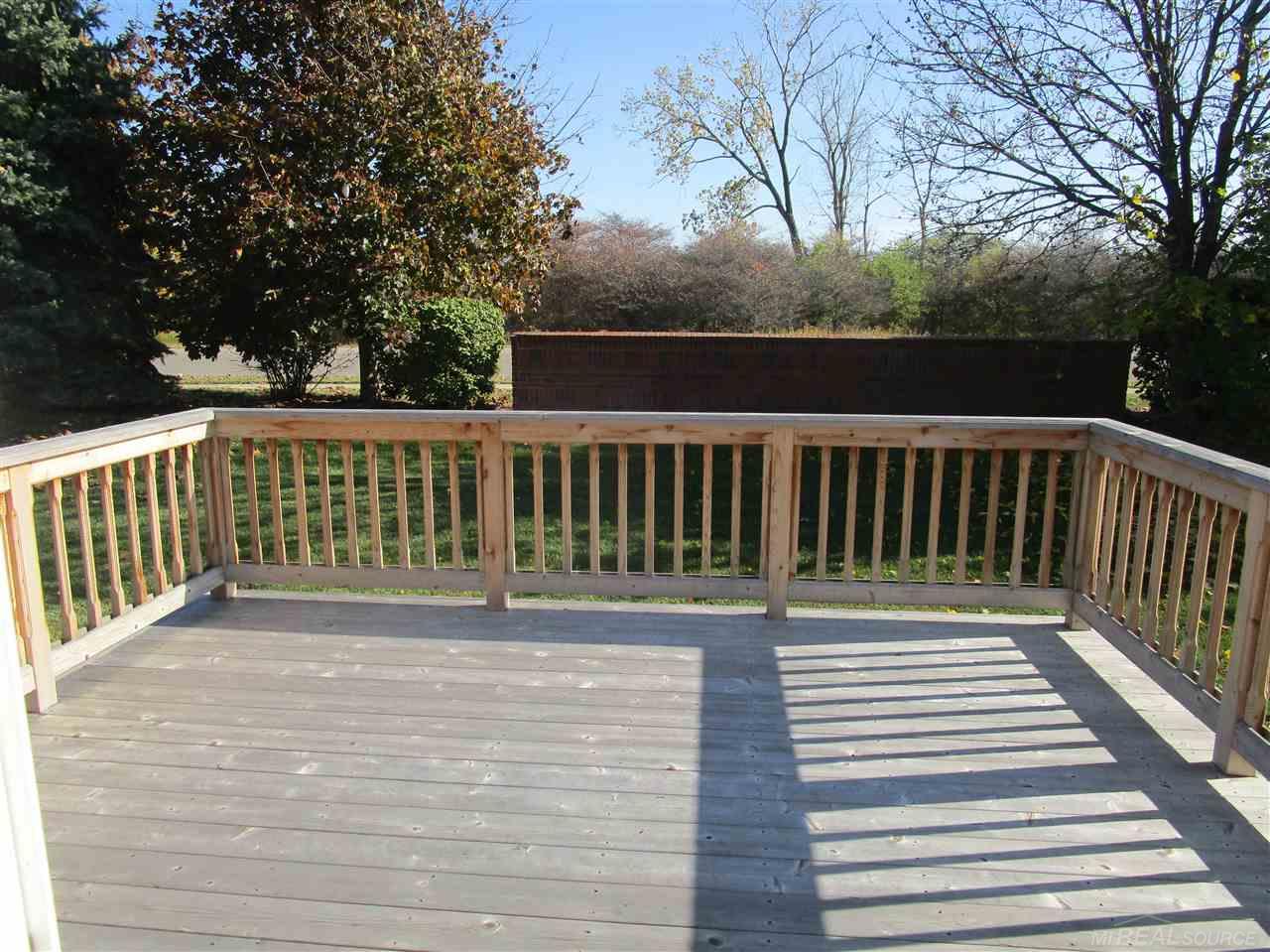 47372 Mariners New Baltimore, MI 48051 - Photo 13 of 14