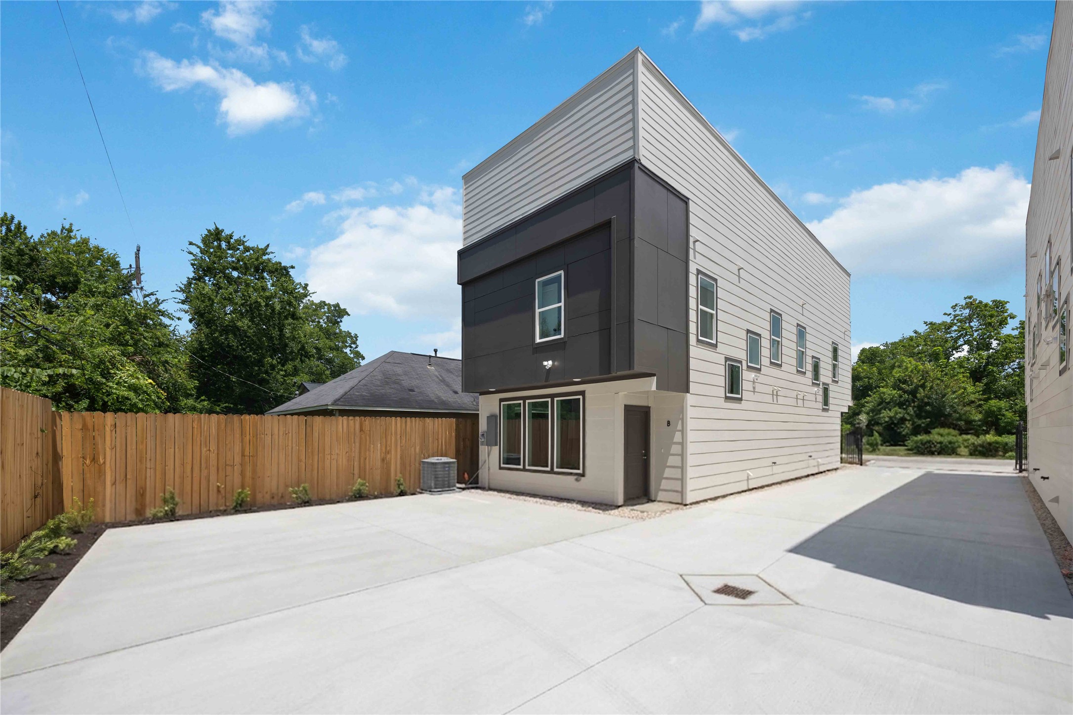4138 Larkspur Street, Unit B Houston, TX 77051 - Photo 19 of 19