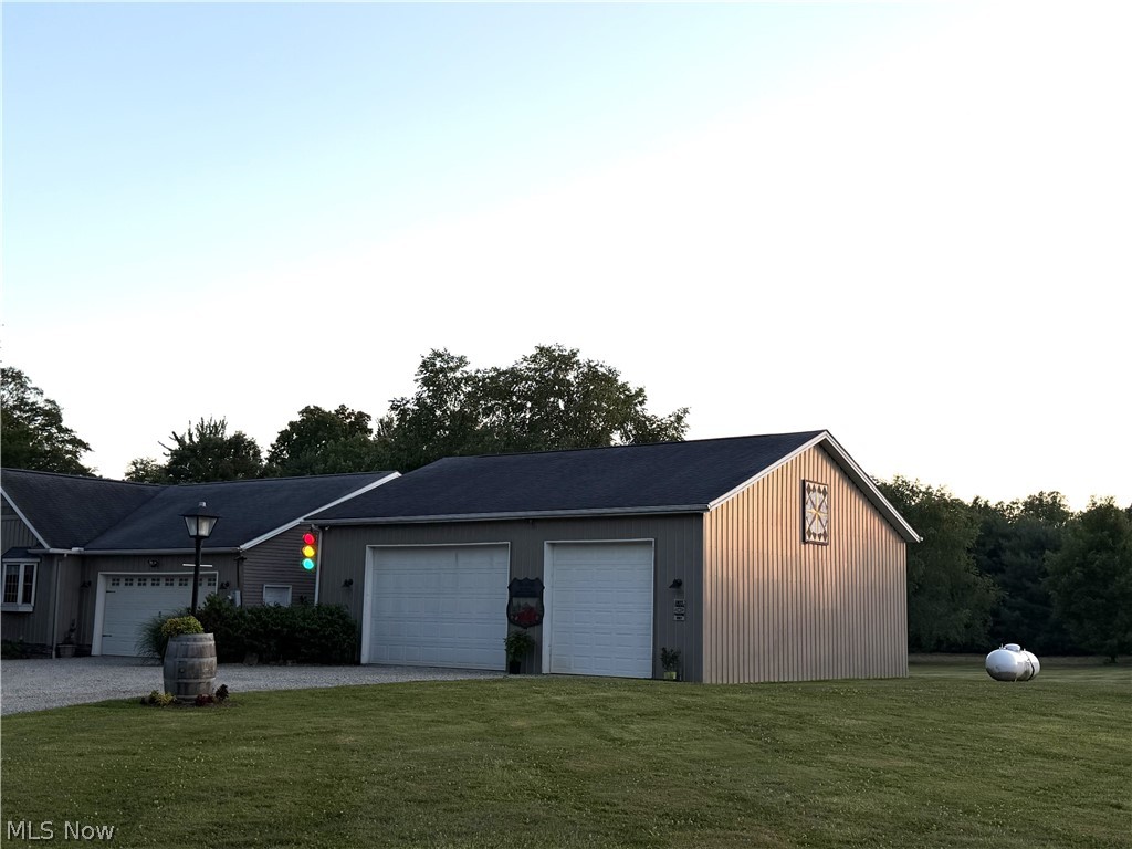 8533 South Girdle Road Middlefield, OH 44062 - Photo 37 of 41