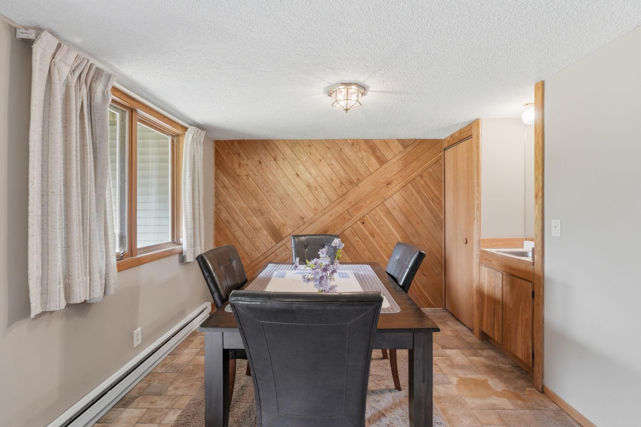 1589 Four Oaks Road Eagan, MN 55121 - Photo 16 of 31