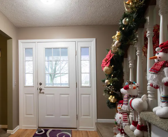 $530,000 | 2940 Eldora Court Southwest, Byron Center, MI 49315