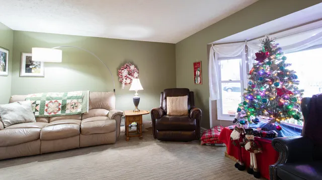 $530,000 | 2940 Eldora Court Southwest, Byron Center, MI 49315