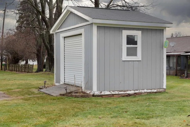 $530,000 | 2940 Eldora Court Southwest, Byron Center, MI 49315