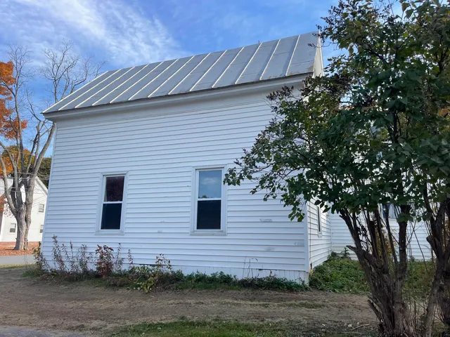 $65,000 | 9 Heald Street, Madison, ME 04950