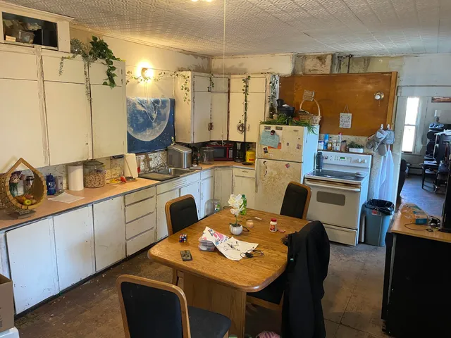 $65,000 | 9 Heald Street, Madison, ME 04950