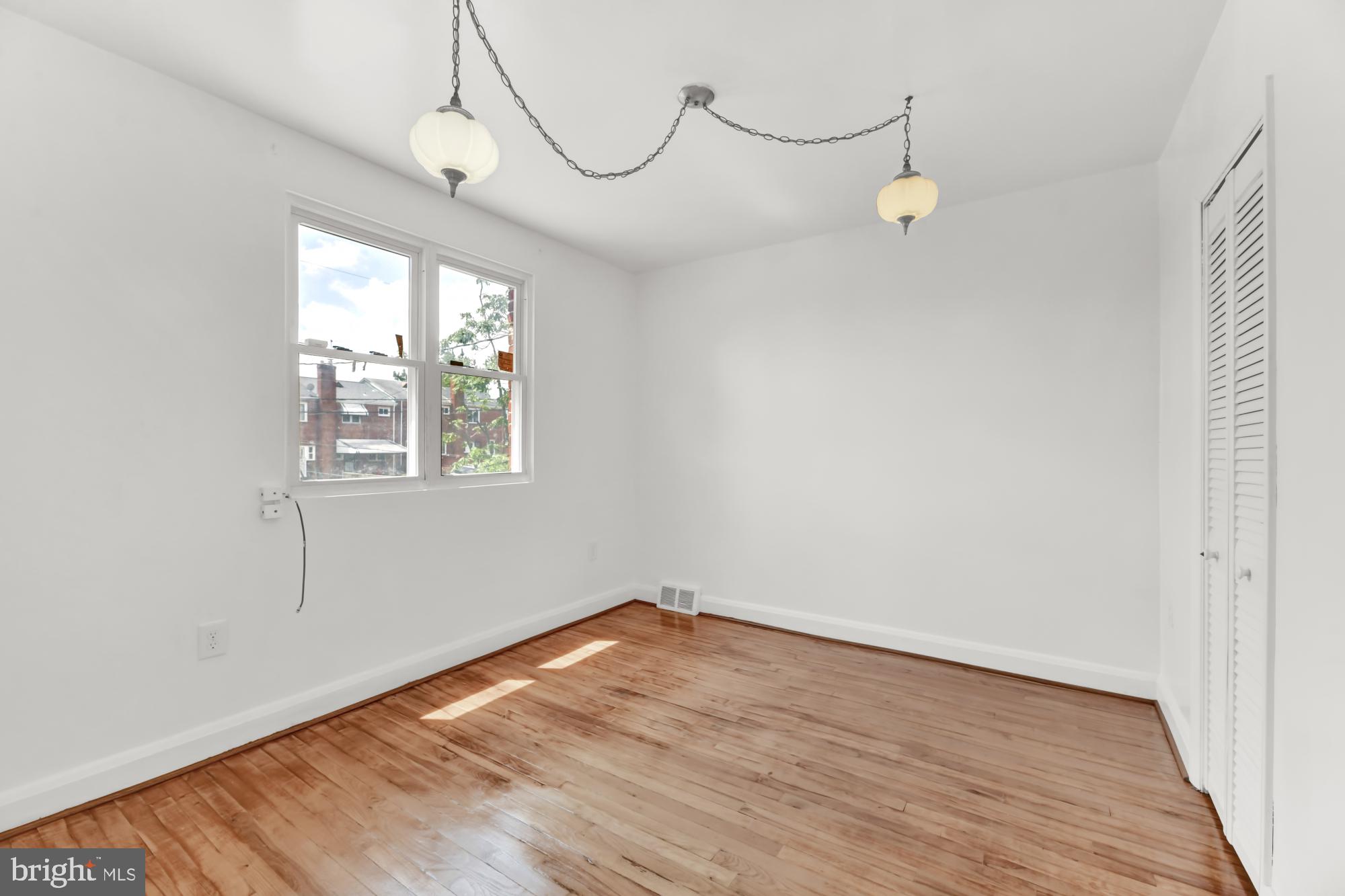 1827 Swansea Road Baltimore, MD 21239 - Photo 15 of 25 Bedroom 2