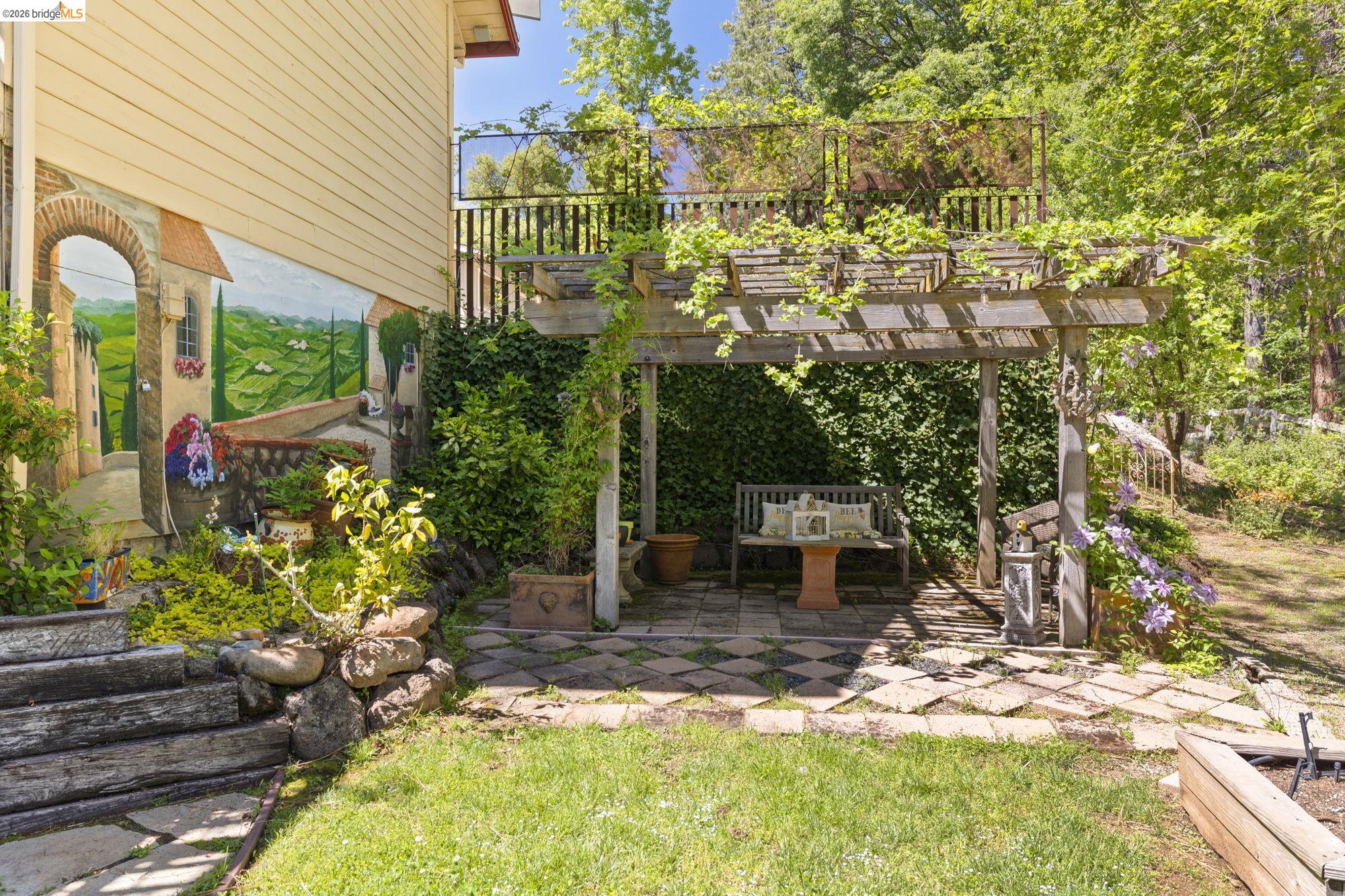 20581 Gerber Road Tuolumne, CA 95379 - Photo 41 of 60 View of green lawn