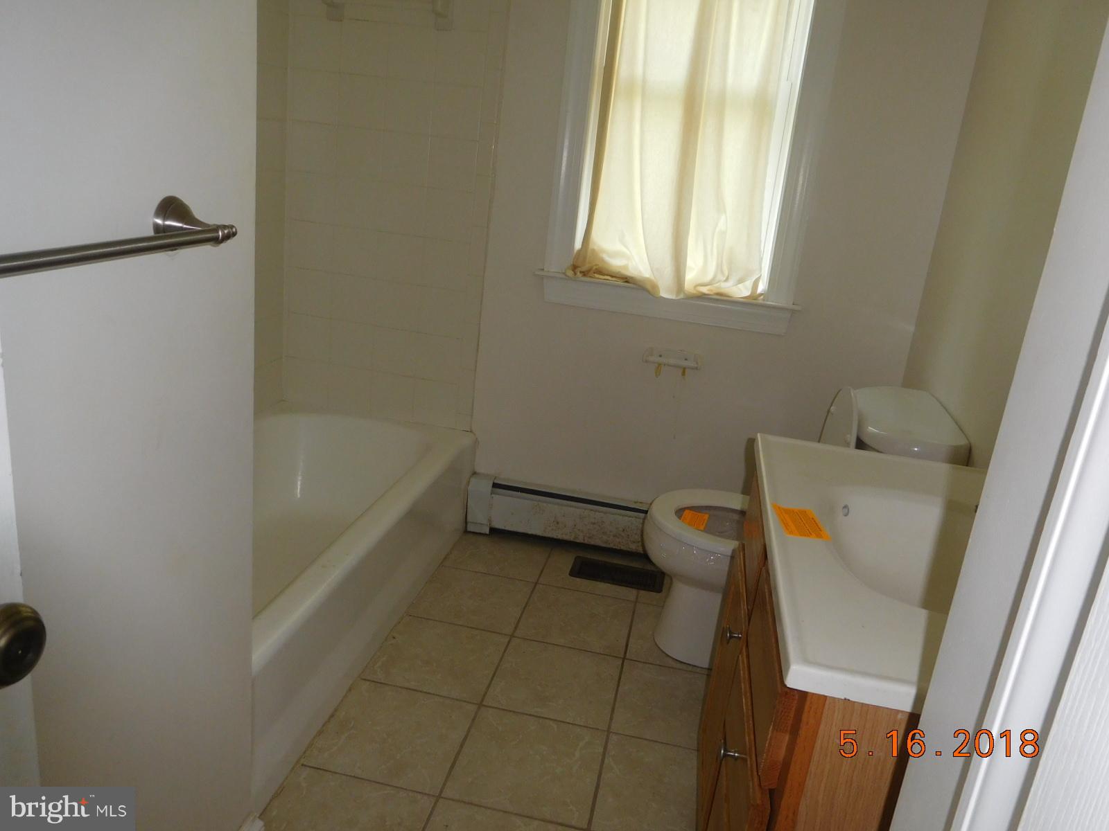 810 Maple Road Severna Park, MD 21146 - Photo 4 of 14 Bath