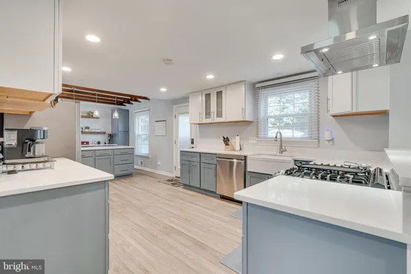 $1,000,000 | 8501 Aqueduct Road, Potomac, MD 20854