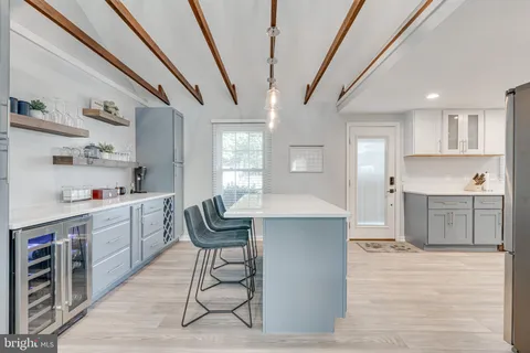 $1,000,000 | 8501 Aqueduct Road, Potomac, MD 20854