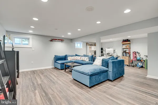 $1,000,000 | 8501 Aqueduct Road, Potomac, MD 20854