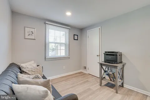 $1,000,000 | 8501 Aqueduct Road, Potomac, MD 20854