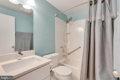 $1,000,000 | 8501 Aqueduct Road, Potomac, MD 20854