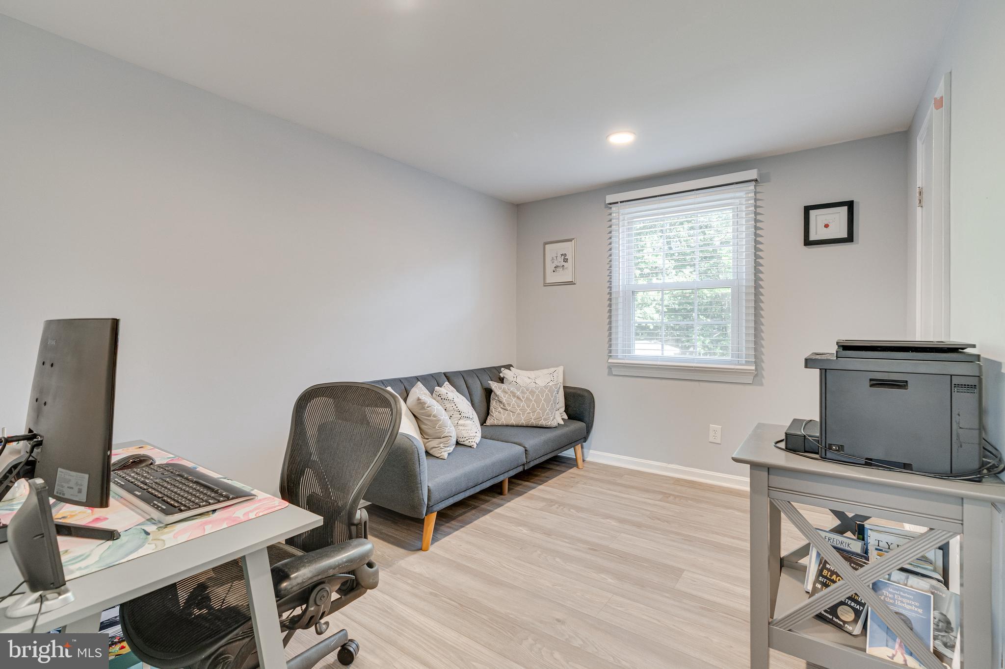 8501 Aqueduct Road Potomac, MD 20854 - Photo 38 of 75 a living room with furniture and a window