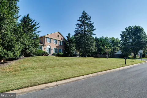 $1,000,000 | 8501 Aqueduct Road, Potomac, MD 20854