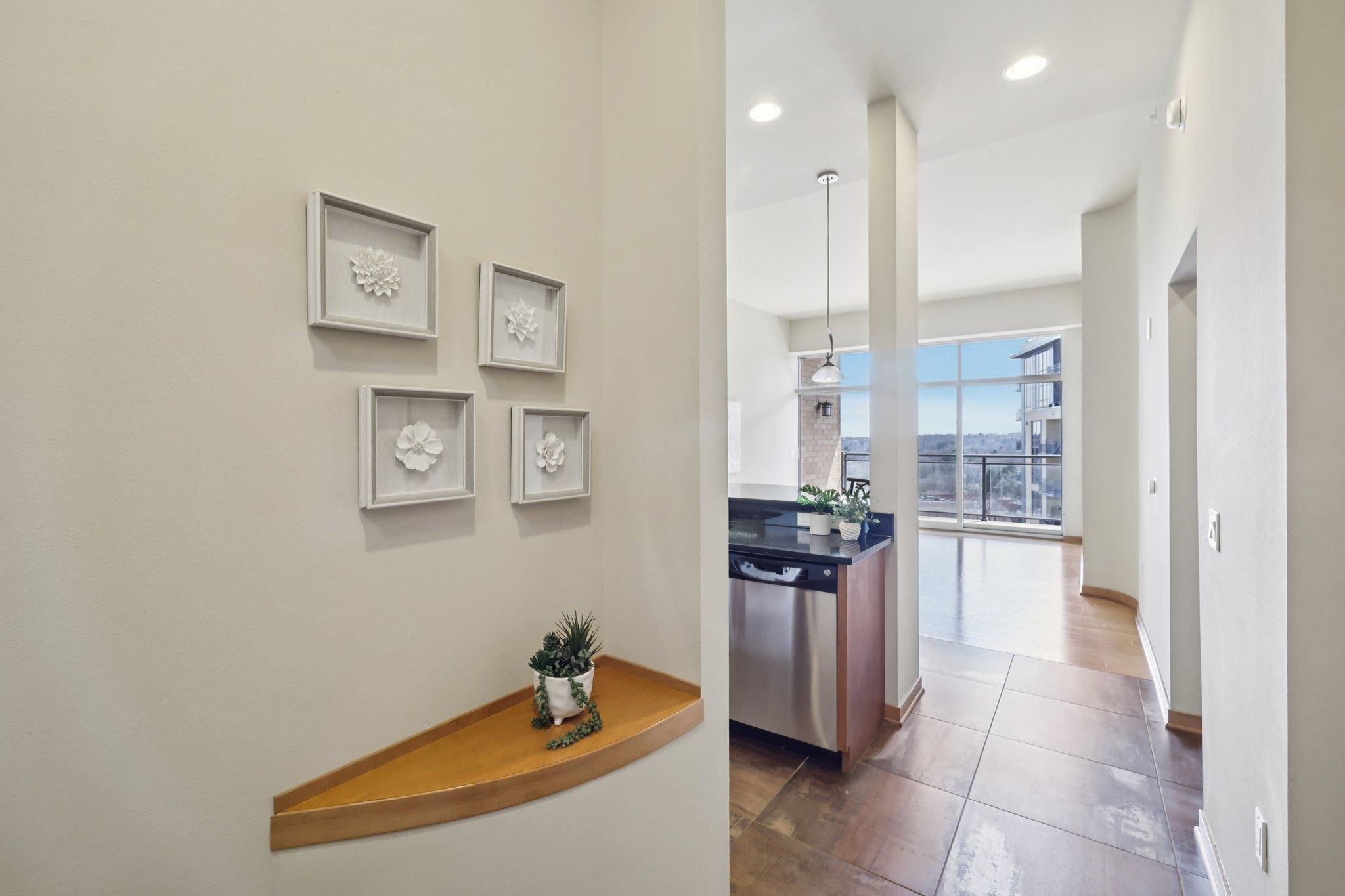 625 North Segoe Road, Unit 809 Madison, WI 53705 - Photo 12 of 57