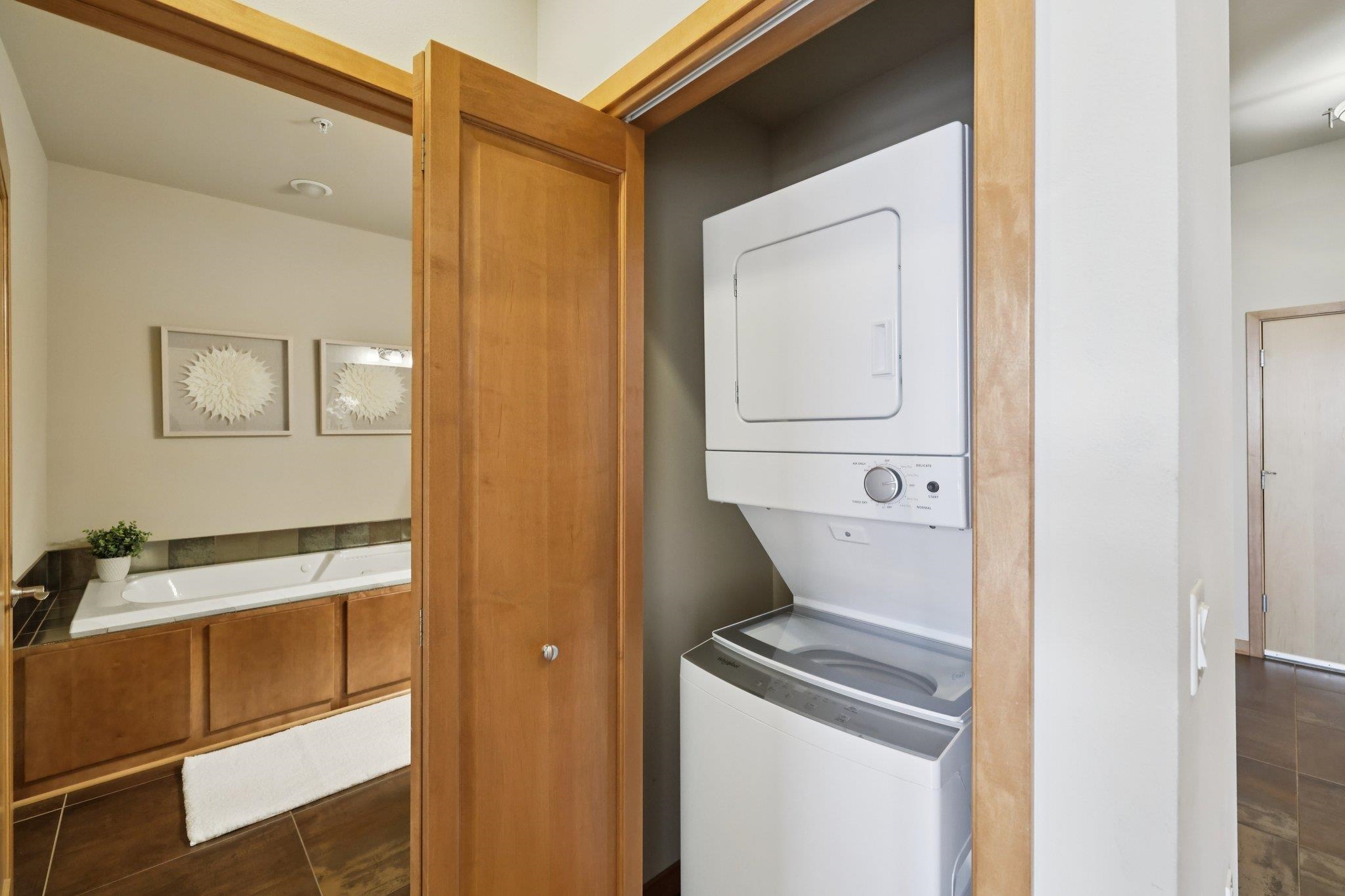 625 North Segoe Road, Unit 809 Madison, WI 53705 - Photo 15 of 57