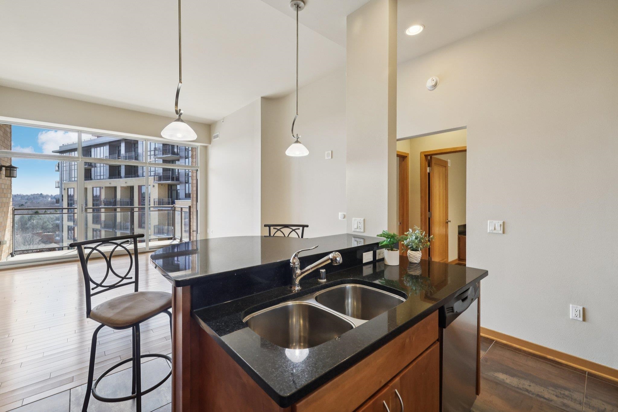 625 North Segoe Road, Unit 809 Madison, WI 53705 - Photo 10 of 57