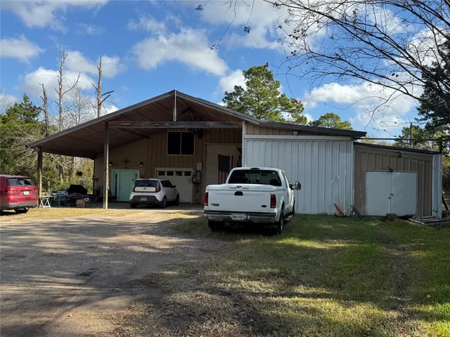 $300,000 | 307 Deerwood Drive, Trinity, TX 75862