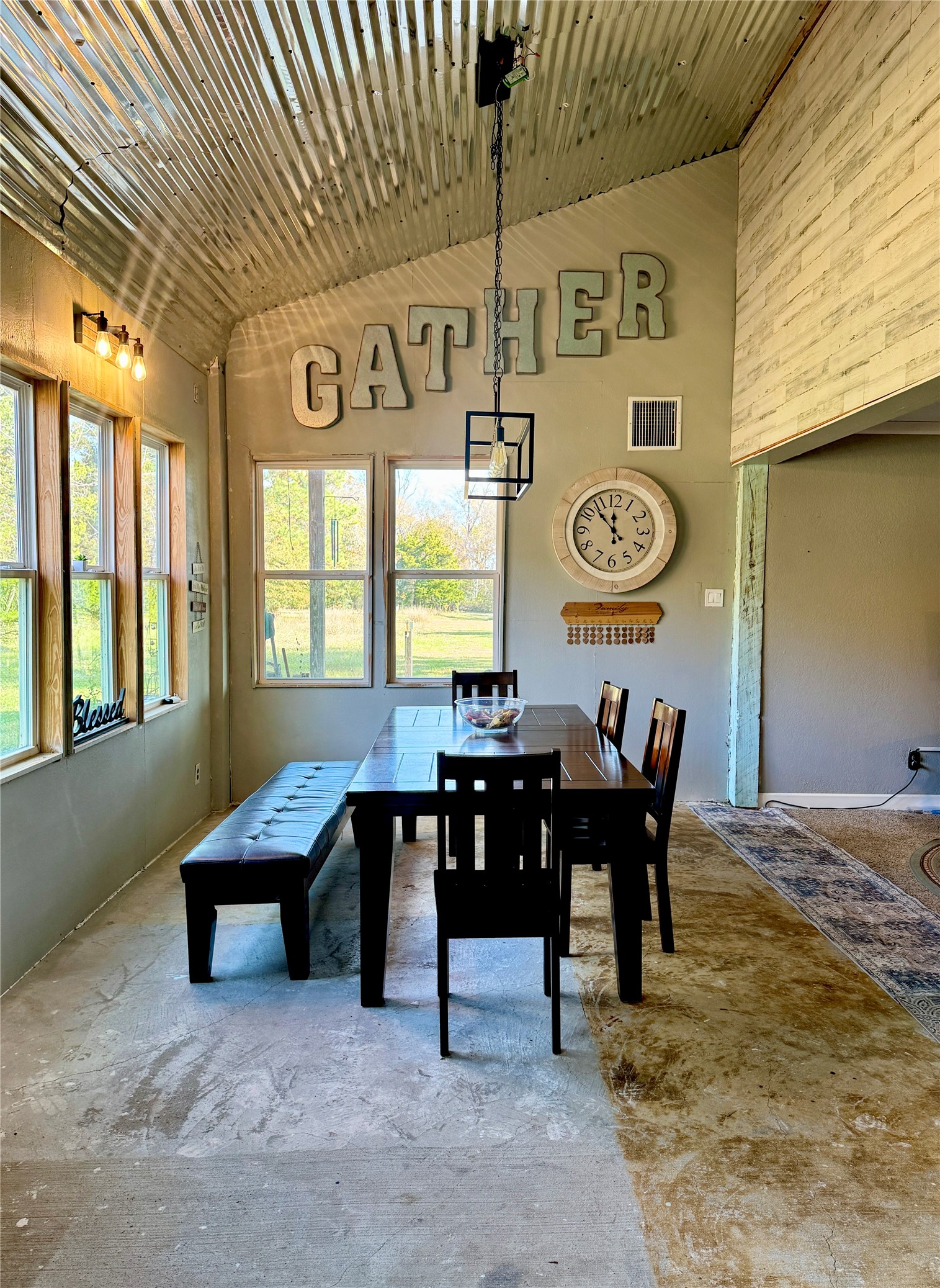 307 Deerwood Drive Trinity, TX 75862 - Photo 6 of 27 Lots of room for EVERYONE to gather here!