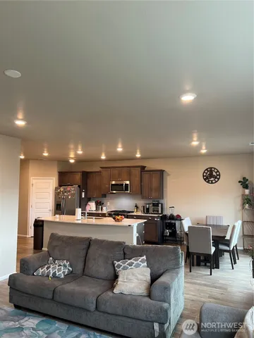 $3,300 | 3710 80th Avenue Northeast, Marysville, WA 98270