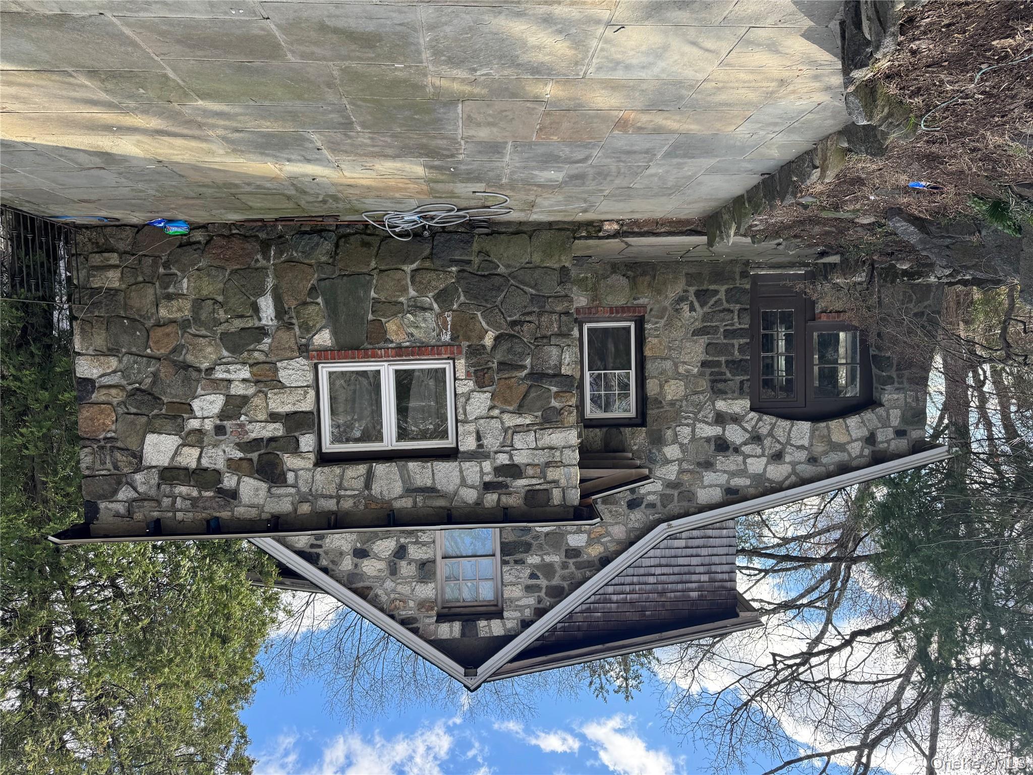 2119 Maple Avenue Cortlandt Manor, NY 10567 - Photo 2 of 22