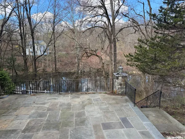 $3,200 | 2119 Maple Avenue, Cortlandt Manor, NY 10567