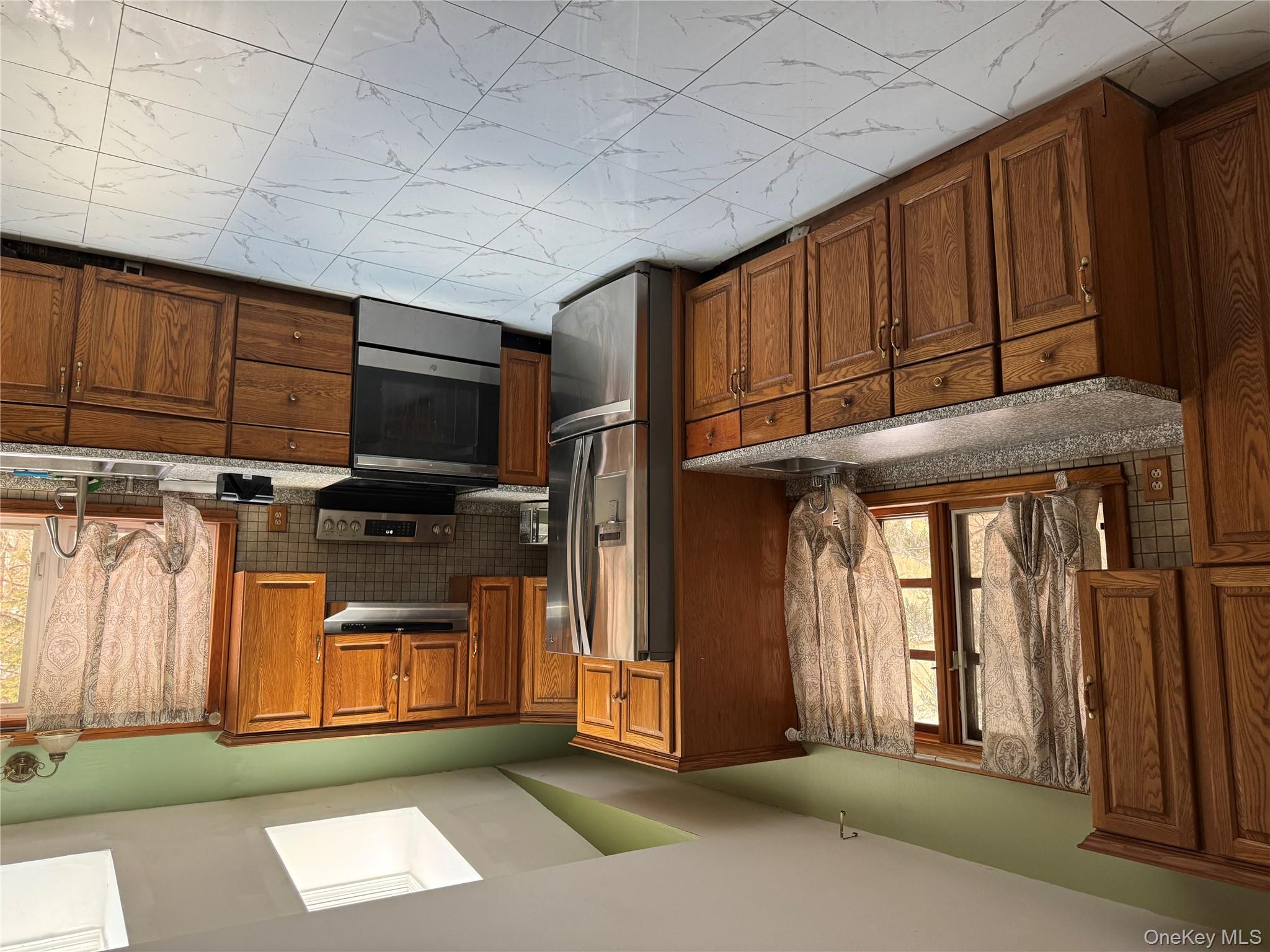 2119 Maple Avenue Cortlandt Manor, NY 10567 - Photo 4 of 22