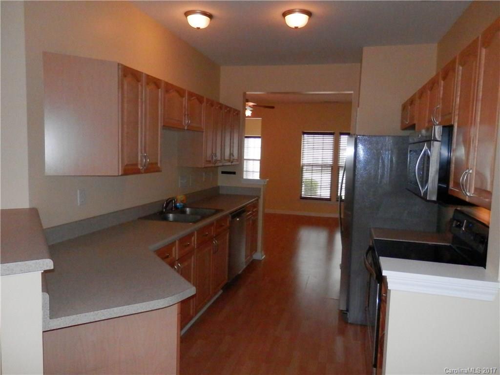 4964 Prosperity Ridge Road, Unit 4964 Charlotte, NC 28269 - Photo 3 of 19 Gallery Image 3