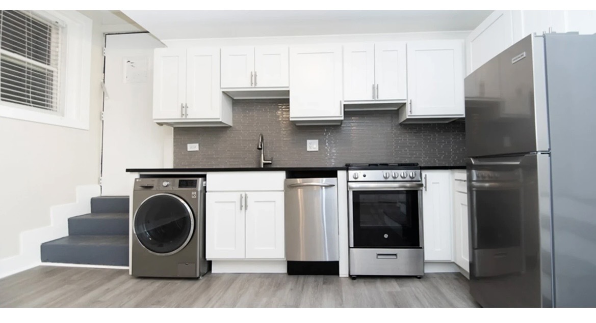 648.5 West Roscoe Street, Unit GD Chicago, IL 60657 - Photo 5 of 13
