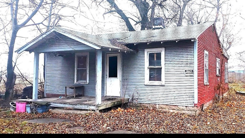 2280 East Hickory Street Decatur, IL 62526 - Photo 1 of 2