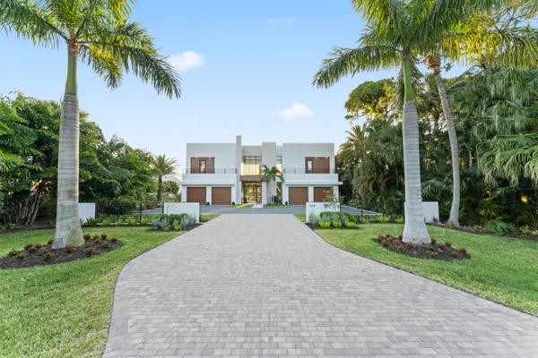 $2,590,000 | 1544 Southeast St Lucie Boulevard, Stuart, FL 34996