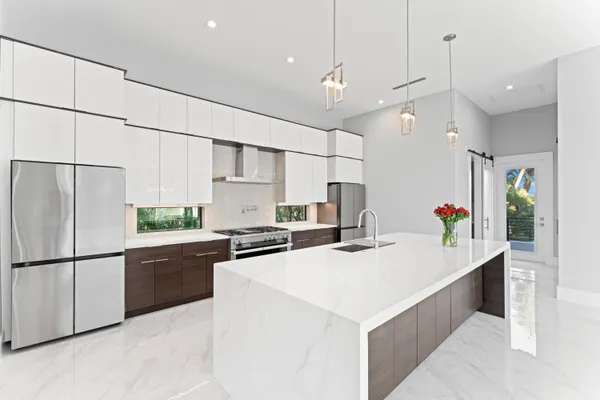 $2,590,000 | 1544 Southeast St Lucie Boulevard, Stuart, FL 34996