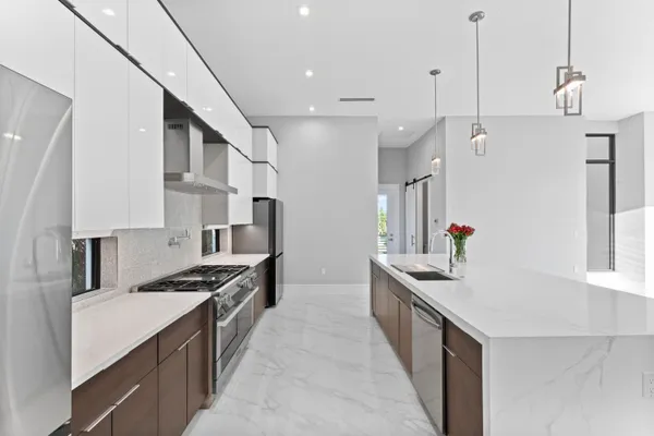 $2,590,000 | 1544 Southeast St Lucie Boulevard, Stuart, FL 34996