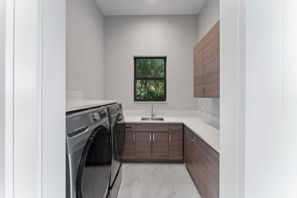 $2,590,000 | 1544 Southeast St Lucie Boulevard, Stuart, FL 34996