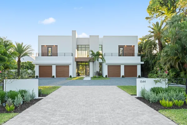 $2,590,000 | 1544 Southeast St Lucie Boulevard, Stuart, FL 34996