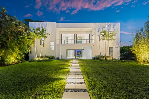 $2,590,000 | 1544 Southeast St Lucie Boulevard, Stuart, FL 34996