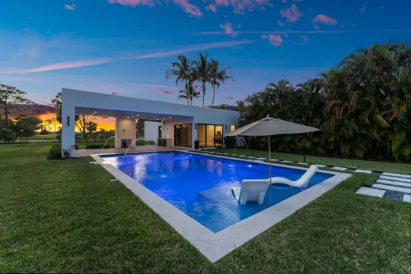 $2,590,000 | 1544 Southeast St Lucie Boulevard, Stuart, FL 34996