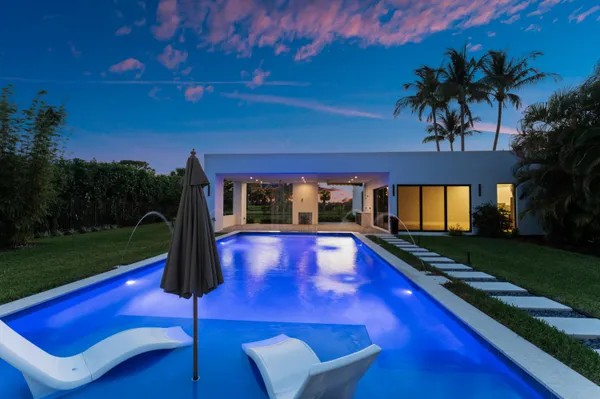 $2,590,000 | 1544 Southeast St Lucie Boulevard, Stuart, FL 34996