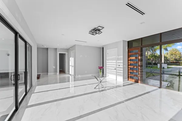 $2,590,000 | 1544 Southeast St Lucie Boulevard, Stuart, FL 34996