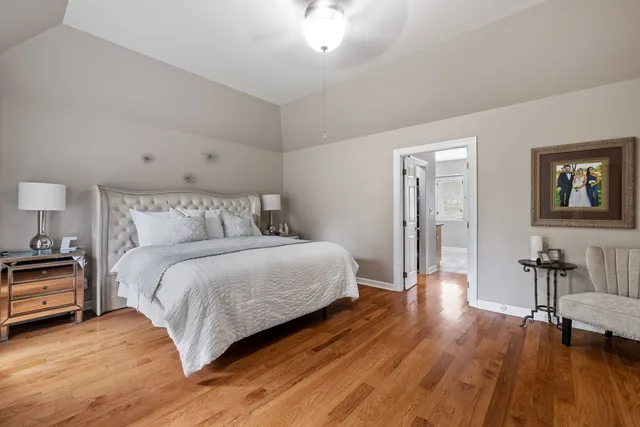 $925,000 | 55 Chesterfield Court, Burr Ridge, IL 60527